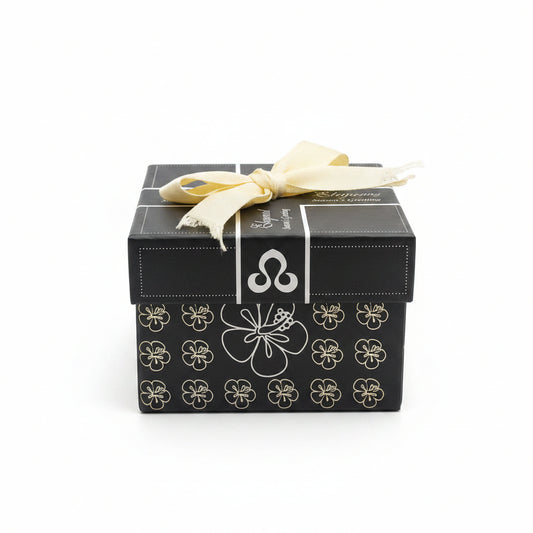 🎁 Elegant "Season's Greeting" Floral Gift Presentation Box with Ribbon
